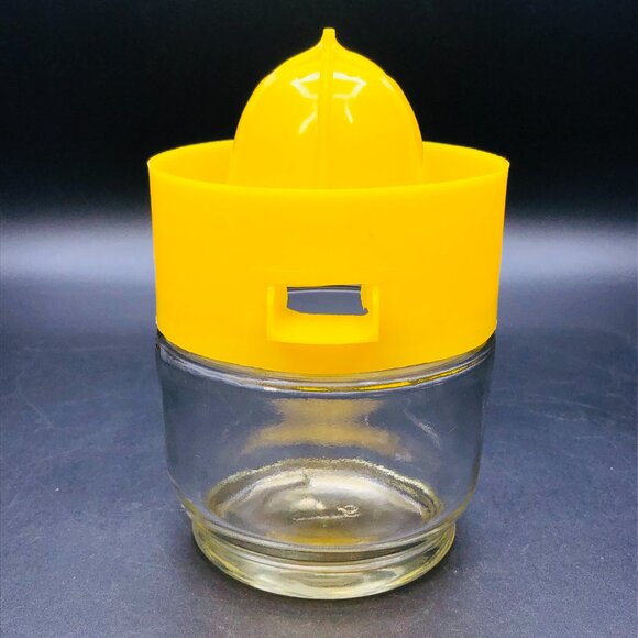 Vintage 70s GEMCO Yellow Citrus Juicer: Glass Jar - Manual Reamer Juice Press - Picture 2 of 13